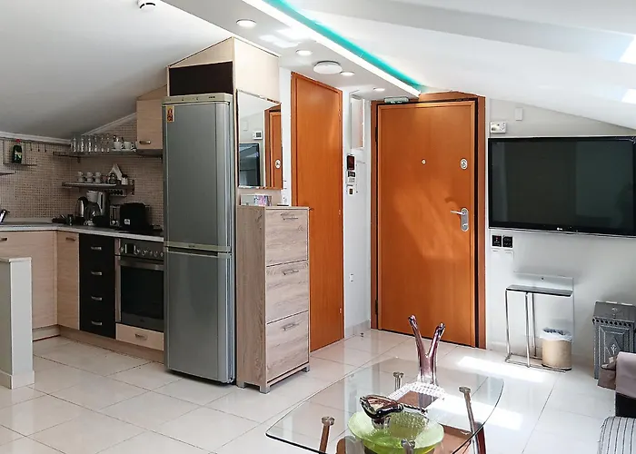 Metaxenia's 301 Salonic